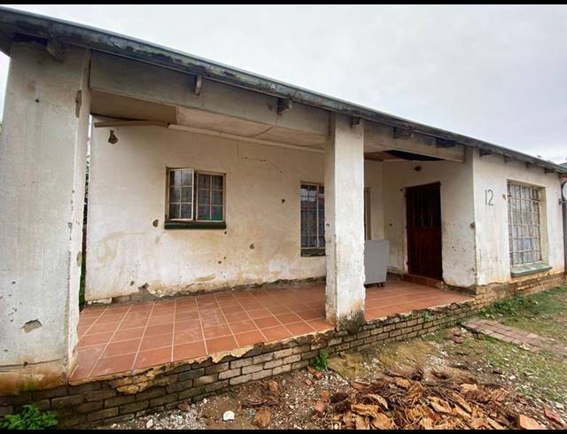 5 BEDROOM HOUSE FOR SALE IN VREDEDORP